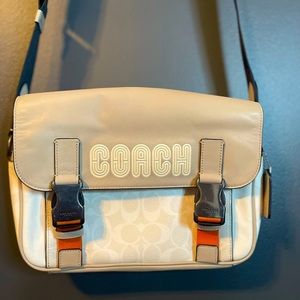 Coach messenger over the shoulder bag! Gently used. In good condition